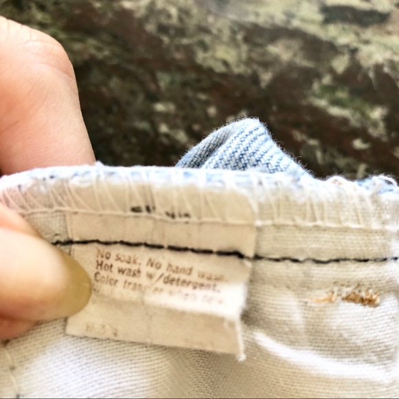 Vintage 1978 LEVI’S Orange Tab Hand Painted Floral High Rise Jean Shorts - Picture 7 of 9